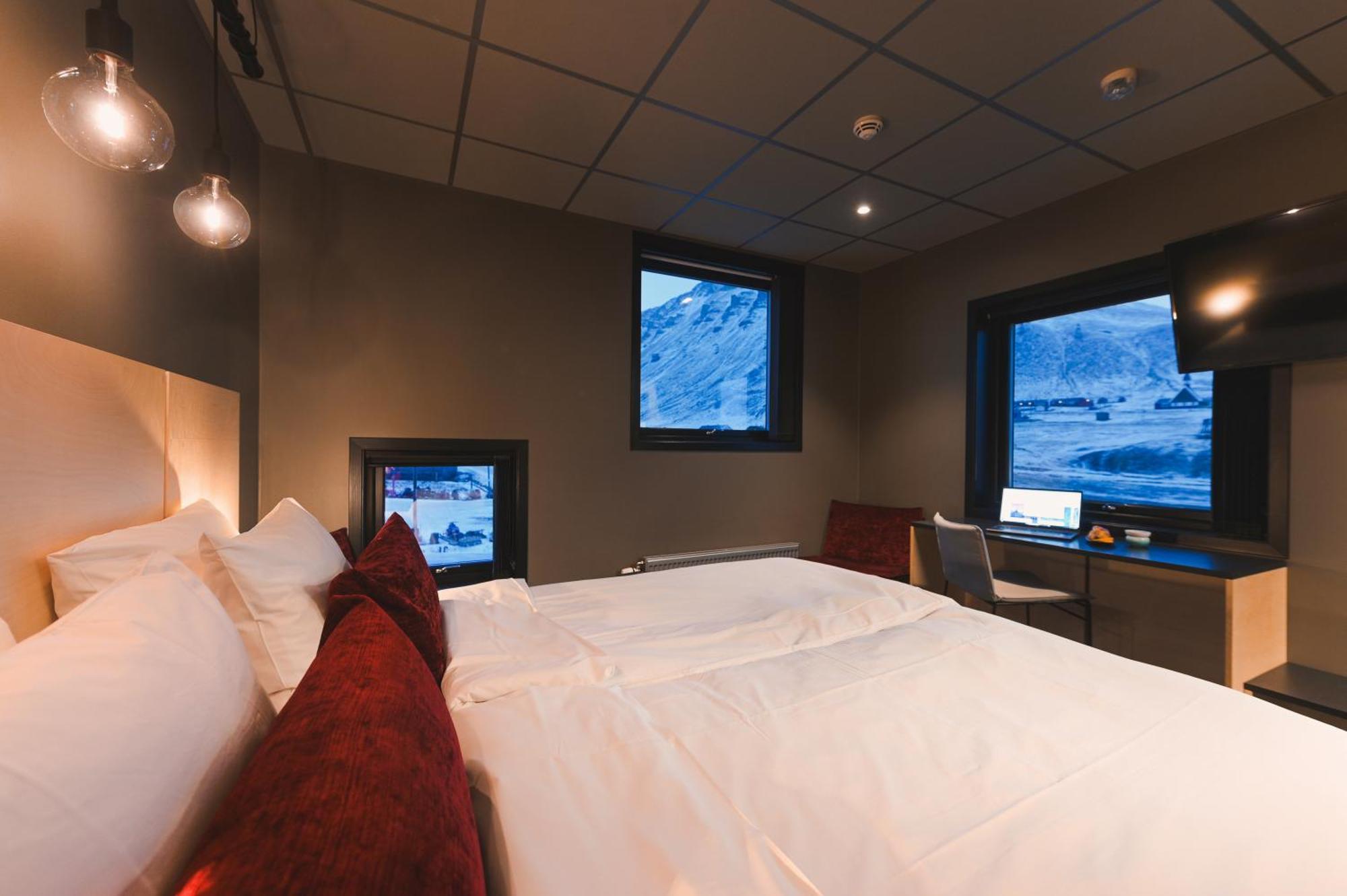 Svalbard Hotell | The Vault Longyearbyen Exterior foto
