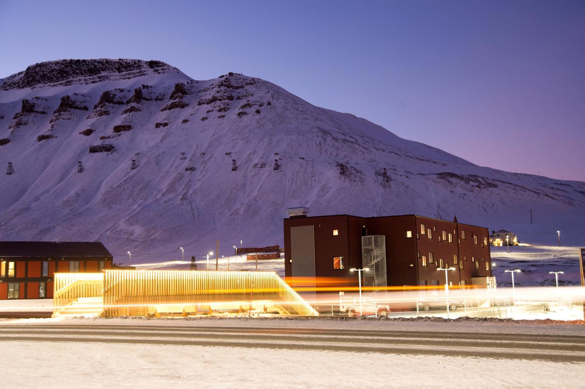 Svalbard Hotell | The Vault Longyearbyen Exterior foto